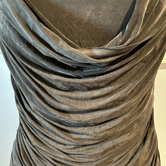 Black ruched dress. size L but runs small & fits more like a M - Picture 5 of 6